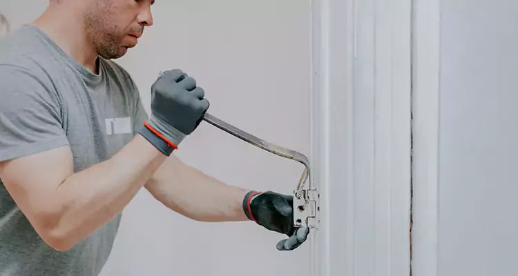 Cracked Door Jamb Repair in Deerfield Beach, FL