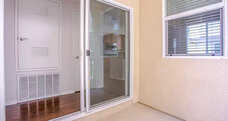 Sliding Screen Door Track Repair in Deerfield Beach, FL