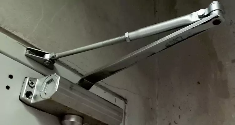 Door Closer Parallel Arm Installation in Deerfield Beach, FL