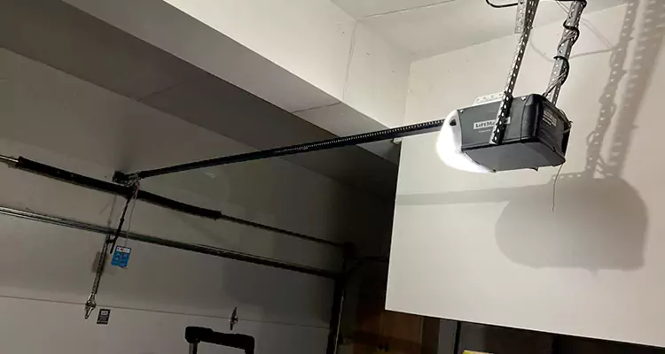 Linear Garage Door Opener Repair in Deerfield Beach, FL