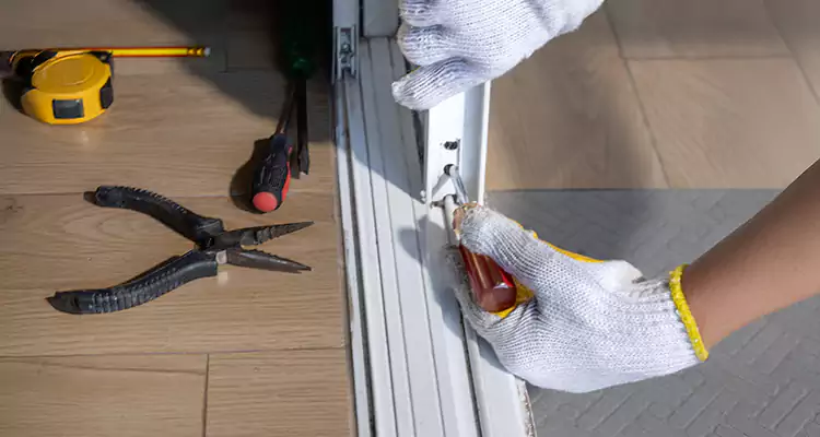 Closet Sliding Door Track Repair in Deerfield Beach, FL