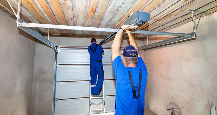 Garage Door Opener Technician in Deerfield Beach, FL