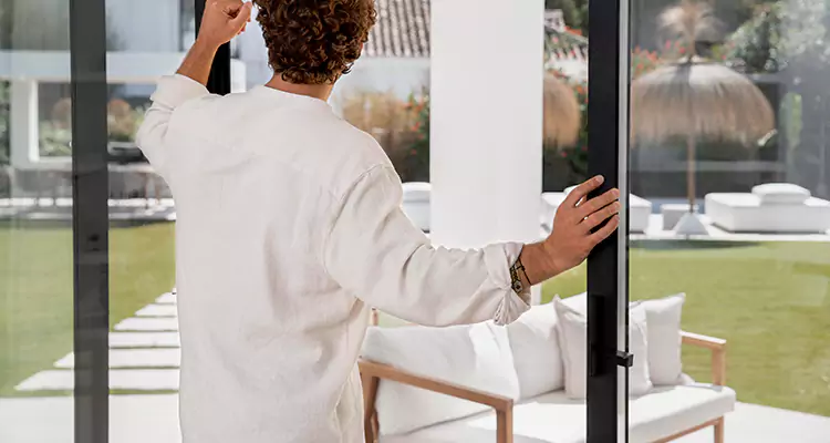 Fix Backyard Sliding Door Hard To Operate in Deerfield Beach, FL